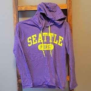 Seattle Pier 57 hooded T-shirt